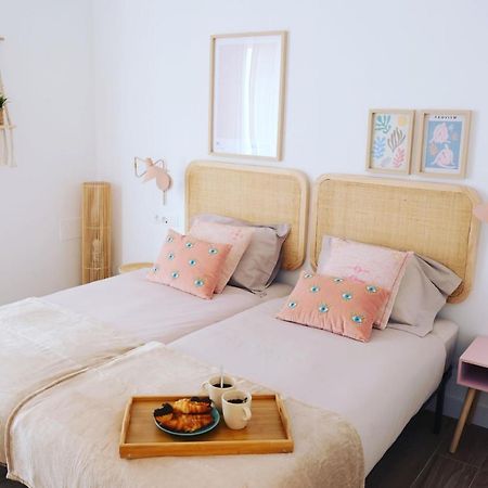 Bright And Modern Apartment In Bilbao City Center Buitenkant foto