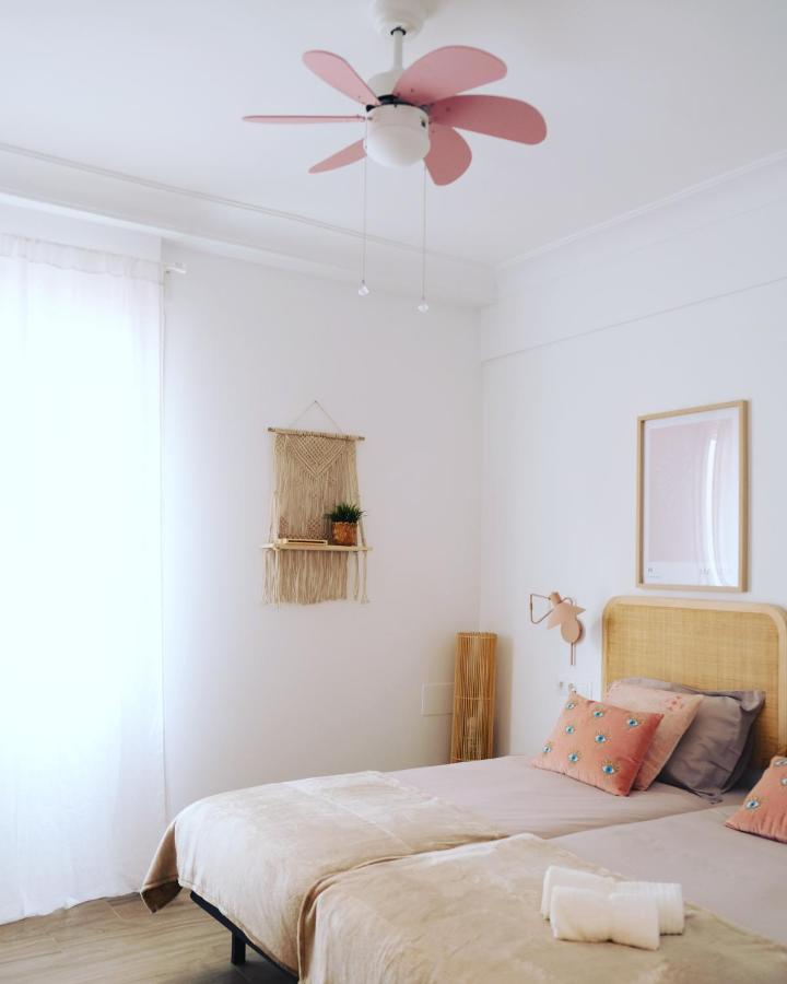 Bright And Modern Apartment In Bilbao City Center Buitenkant foto