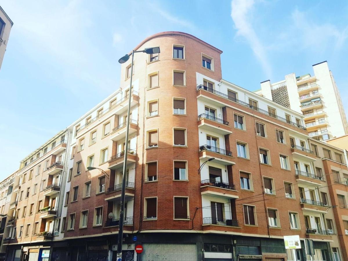 Bright And Modern Apartment In Bilbao City Center Buitenkant foto